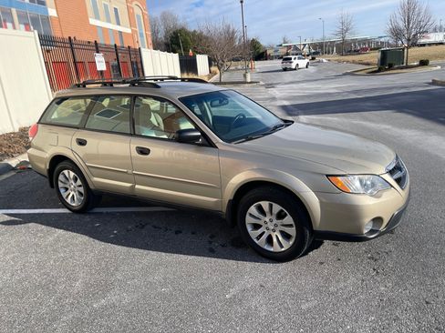 Used 2008 Subaru Outback 2.5i L.L. Bean image 1