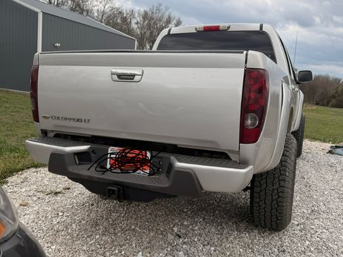 Used 2011 Chevrolet Colorado LT image 12