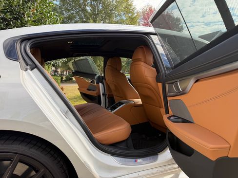 Used 2023 BMW 840i Gran Coupe w/ Driving Assistance Package image 15