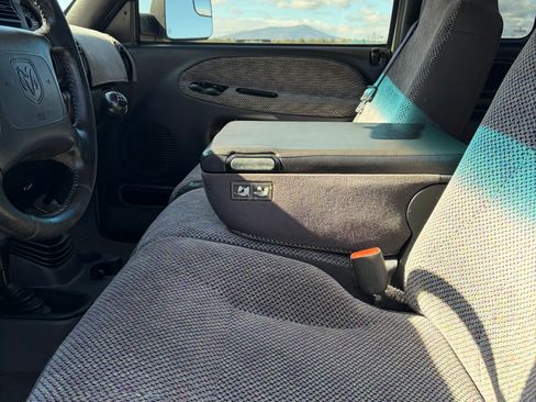 Used 2001 Dodge Ram 2500 Truck 4x4 Quad Cab image 9
