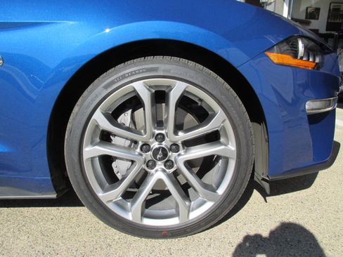Used 2022 Ford Mustang GT Premium RWD image 6