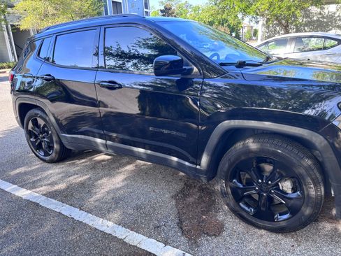 Used 2021 Jeep Compass Latitude image 22