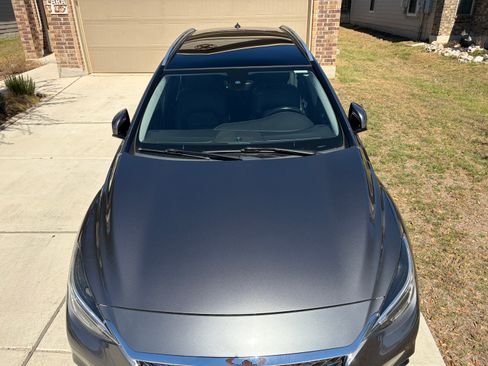 Used 2017 INFINITI QX30 Premium w/ Navigation Package image 21