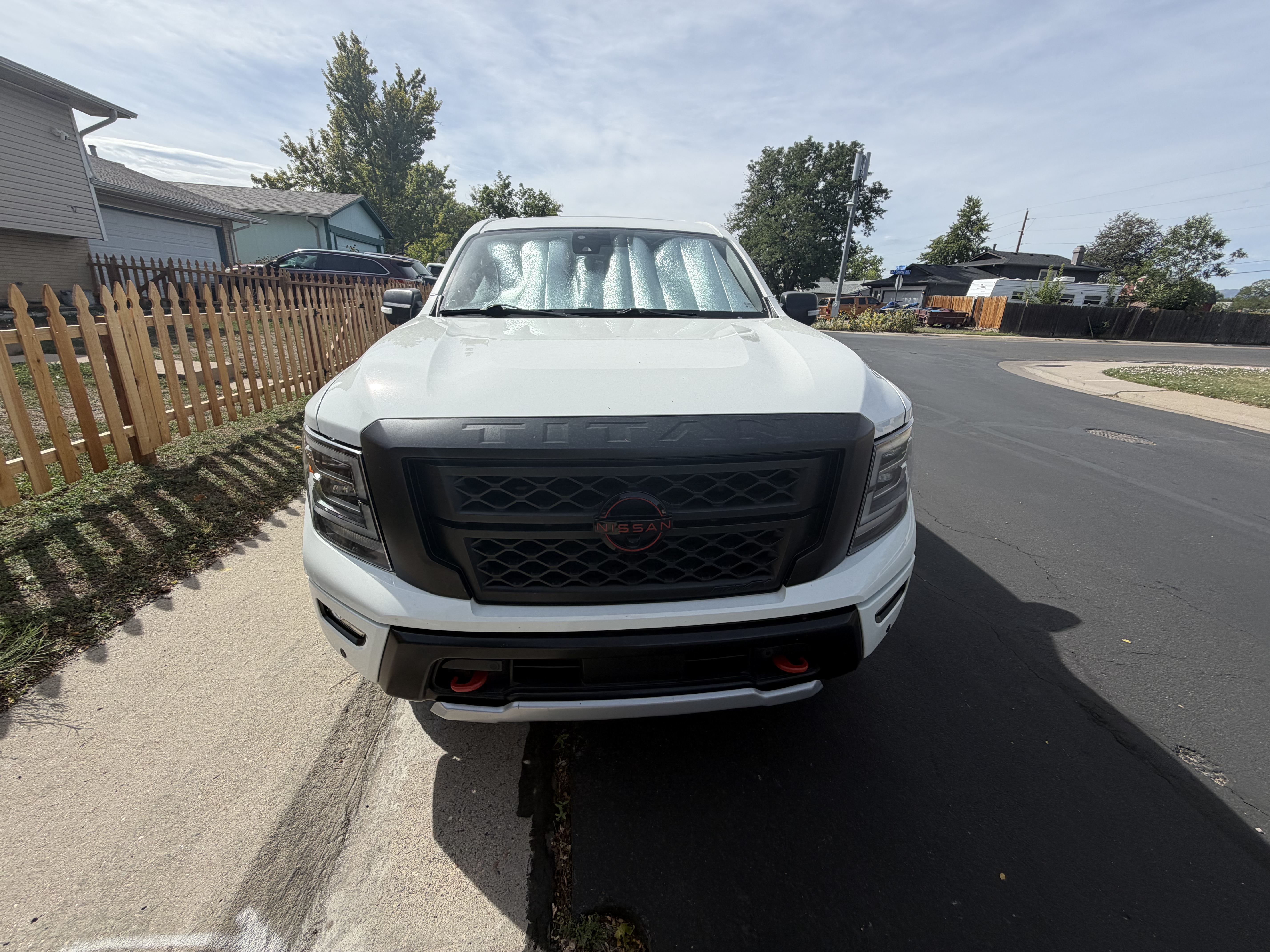 Used 2023 Nissan Titan PRO-4X w/ Pro-4x Convenience Package AWD/4WD image 4
