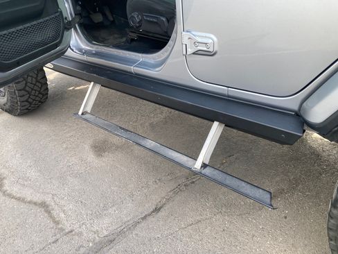 Used 2020 Jeep Wrangler Unlimited Sahara w/ Uconnect 4C Nav & Sound Group image 5