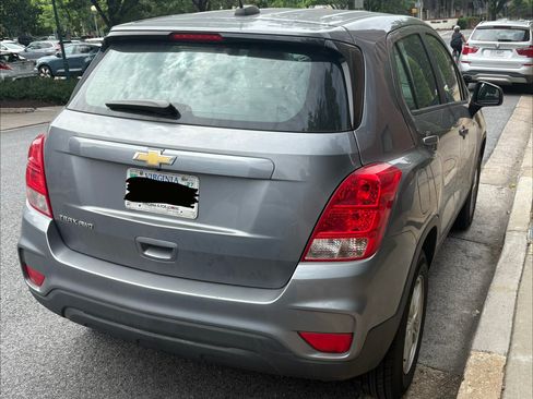 Used 2020 Chevrolet Trax LS AWD/4WD image 6
