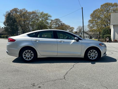 Used 2018 Ford Fusion S image 8