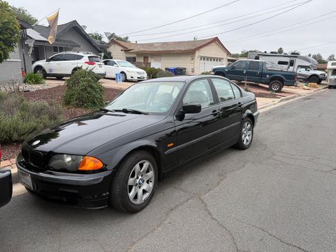 Used 1999 BMW 323i Sedan RWD image 6