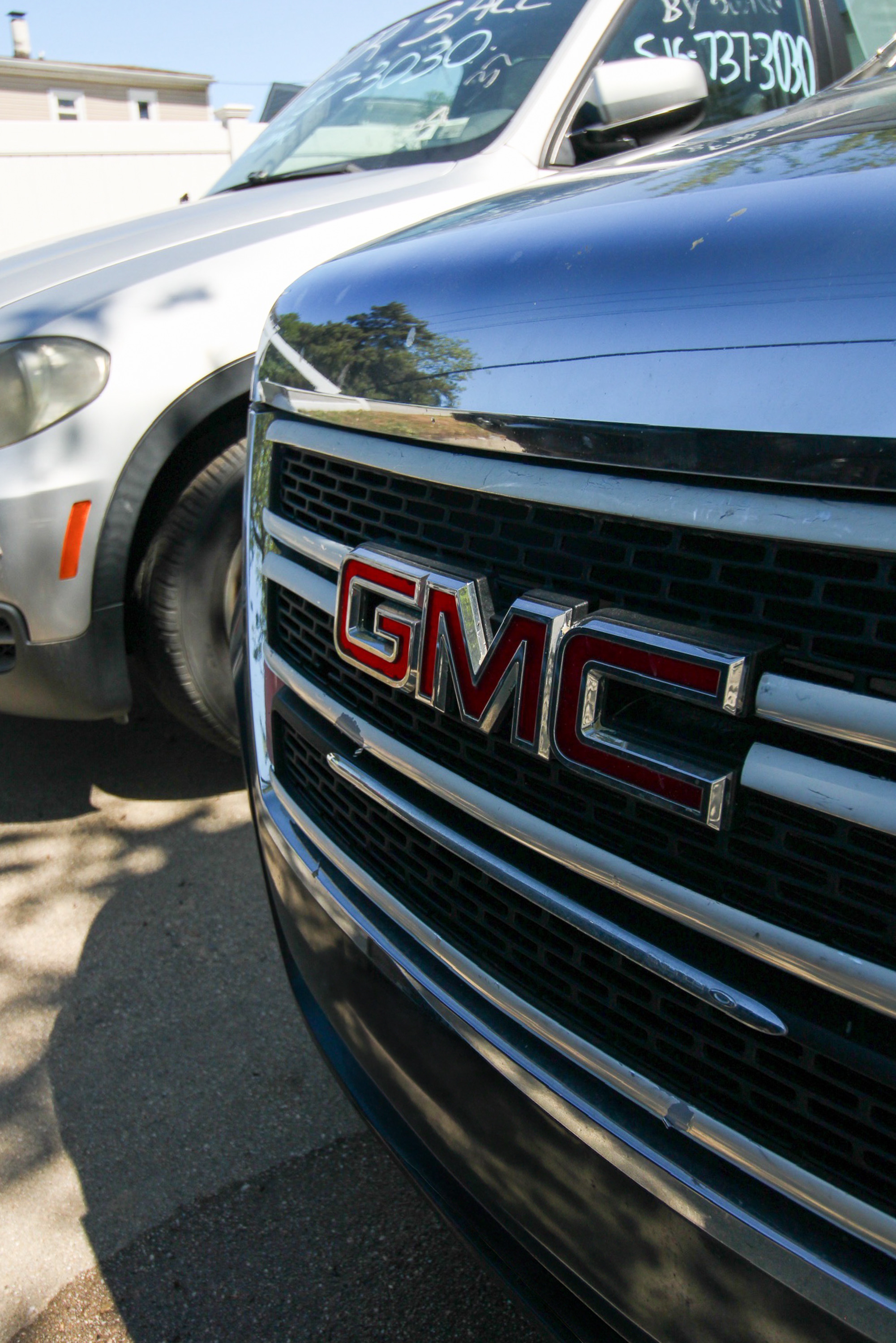 Used 2010 GMC Terrain SLE AWD/4WD image 2