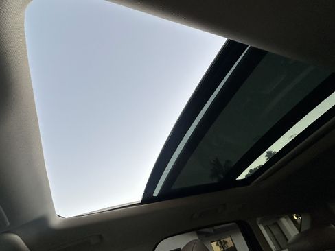 Used 2018 Ford Escape Titanium image 18