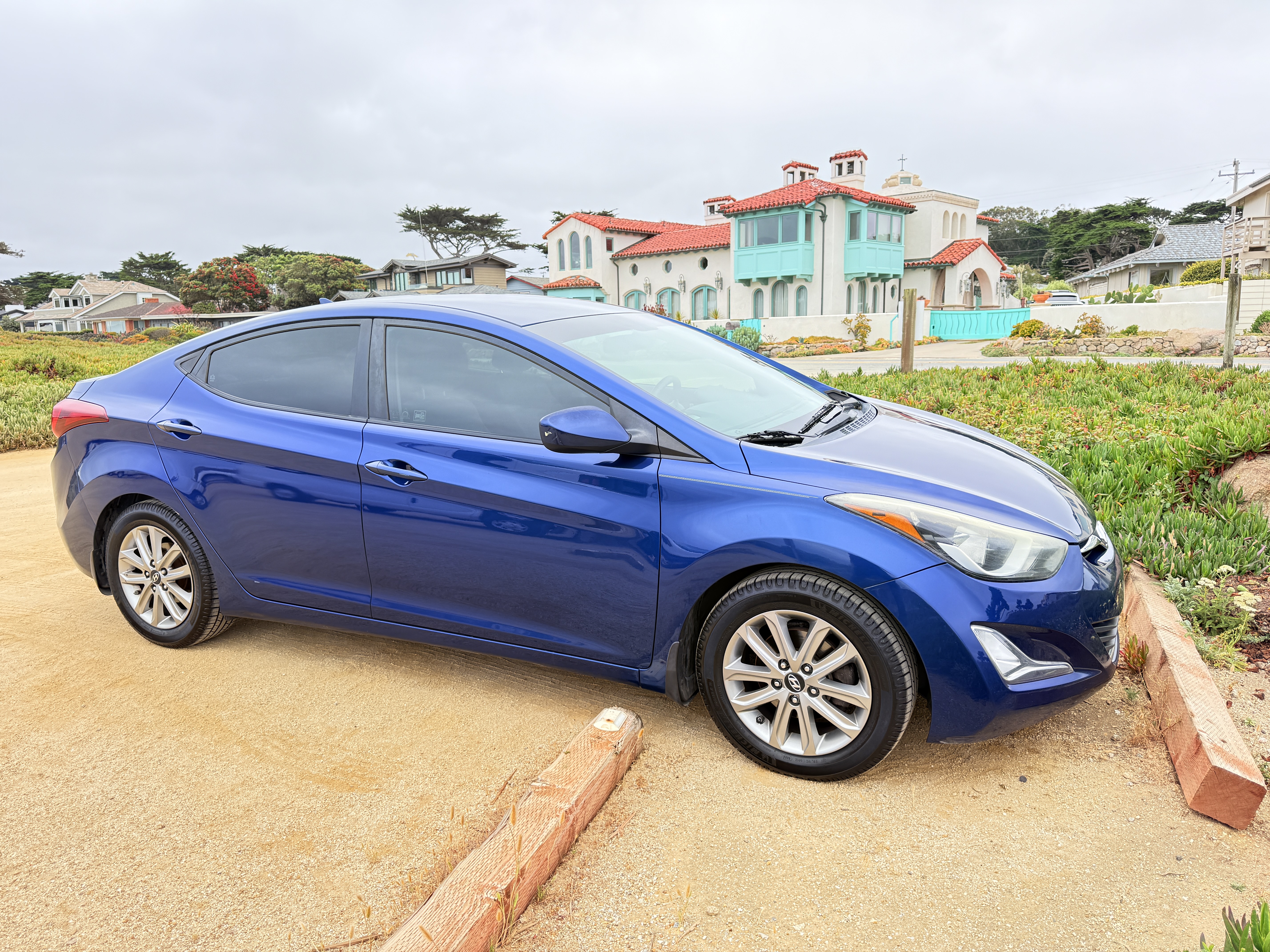 Used 2015 Hyundai Elantra SE w/ Option Group 02 FWD image 2