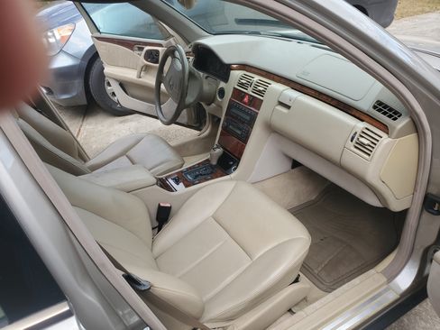 Used 1998 Mercedes-Benz E 430 Sedan image 4