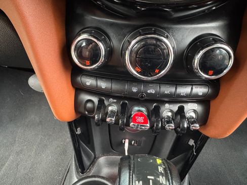 Used 2019 MINI Cooper S image 18