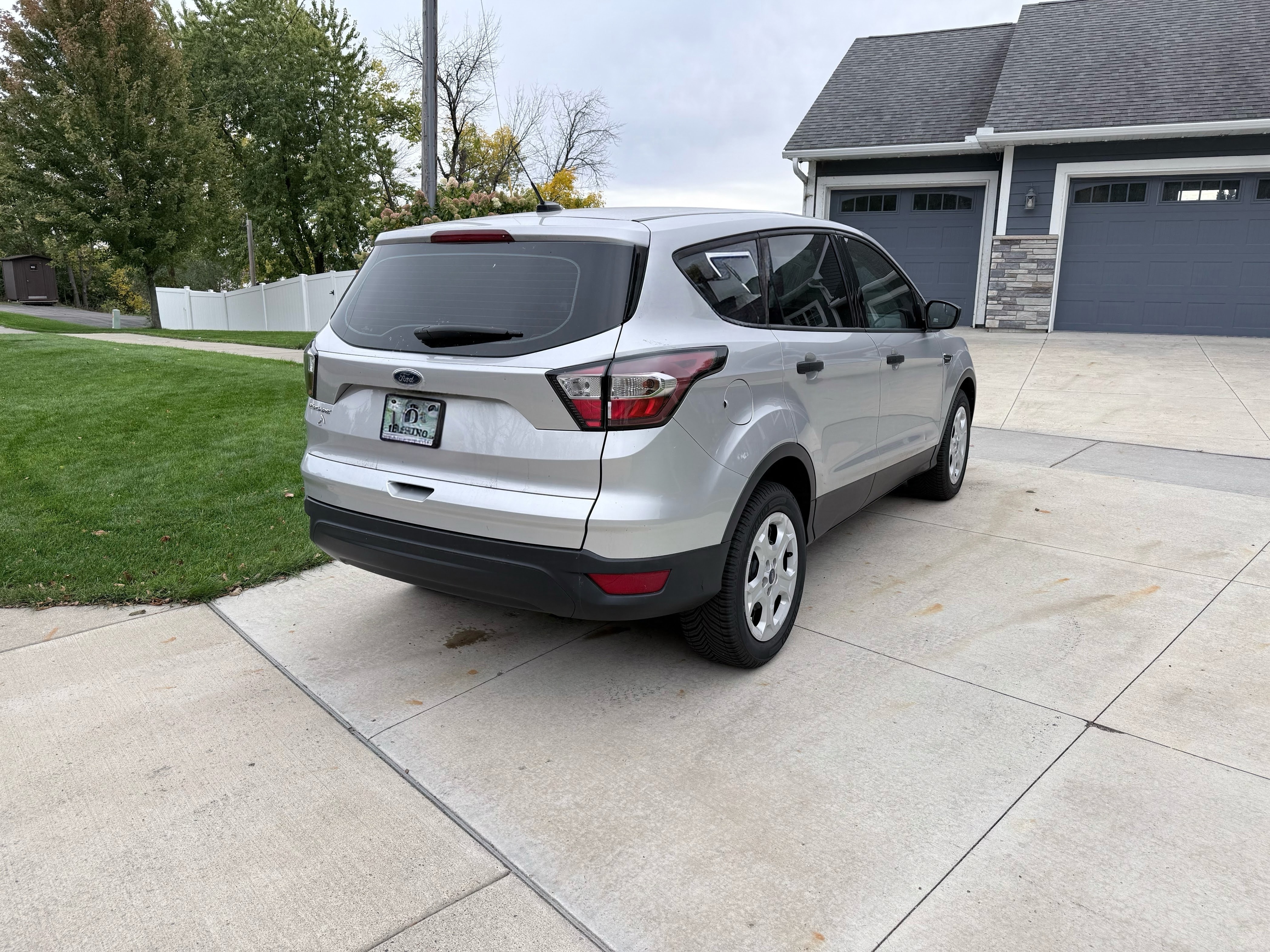 Used 2017 Ford Escape S FWD image 8