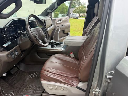 Used 2023 Chevrolet Silverado 1500 RST w/ Texas Edition Plus AWD/4WD image 11
