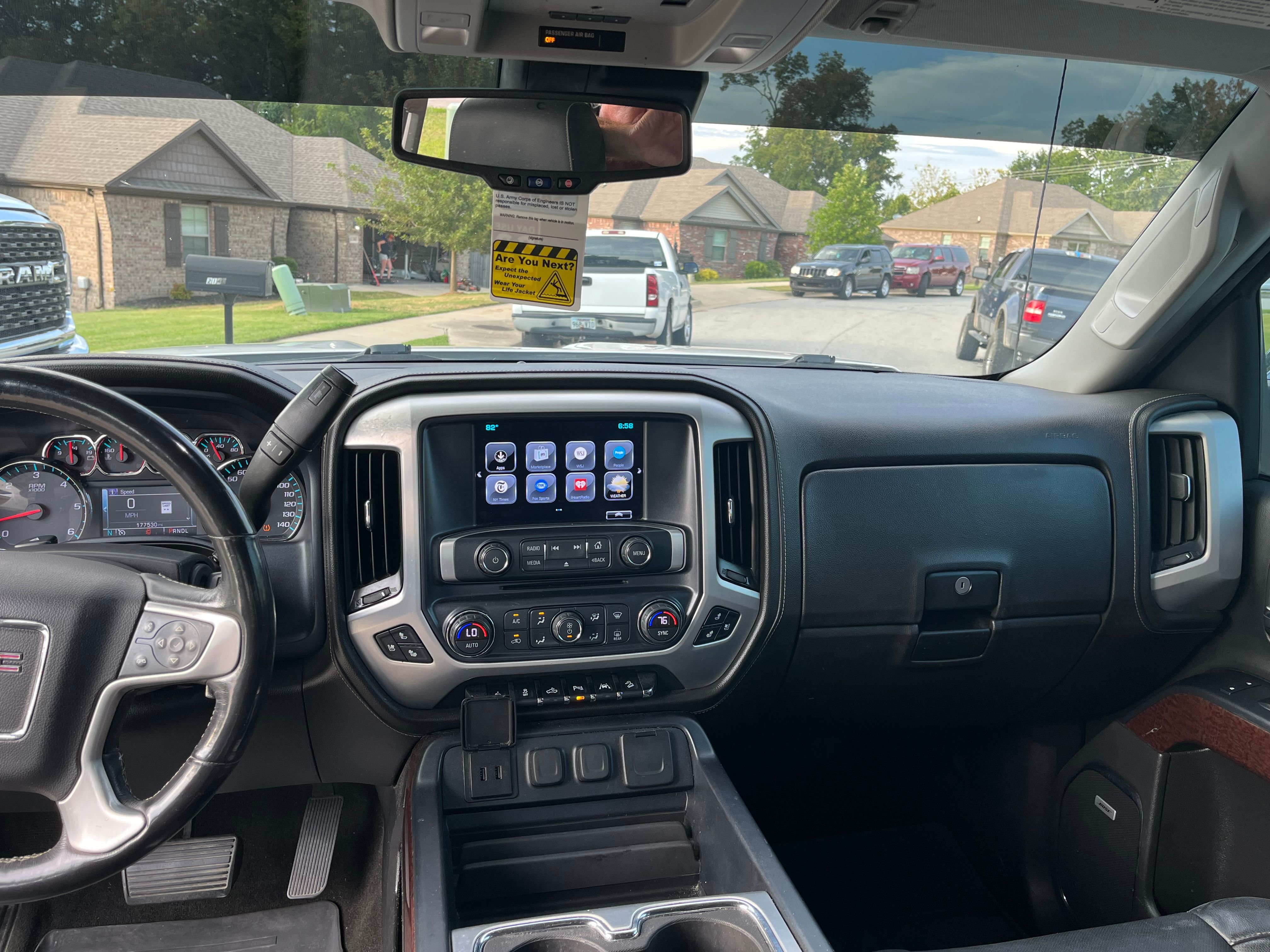 Used 2018 GMC Sierra 1500 SLT w/ Texas SLT Premium Package AWD/4WD image 11