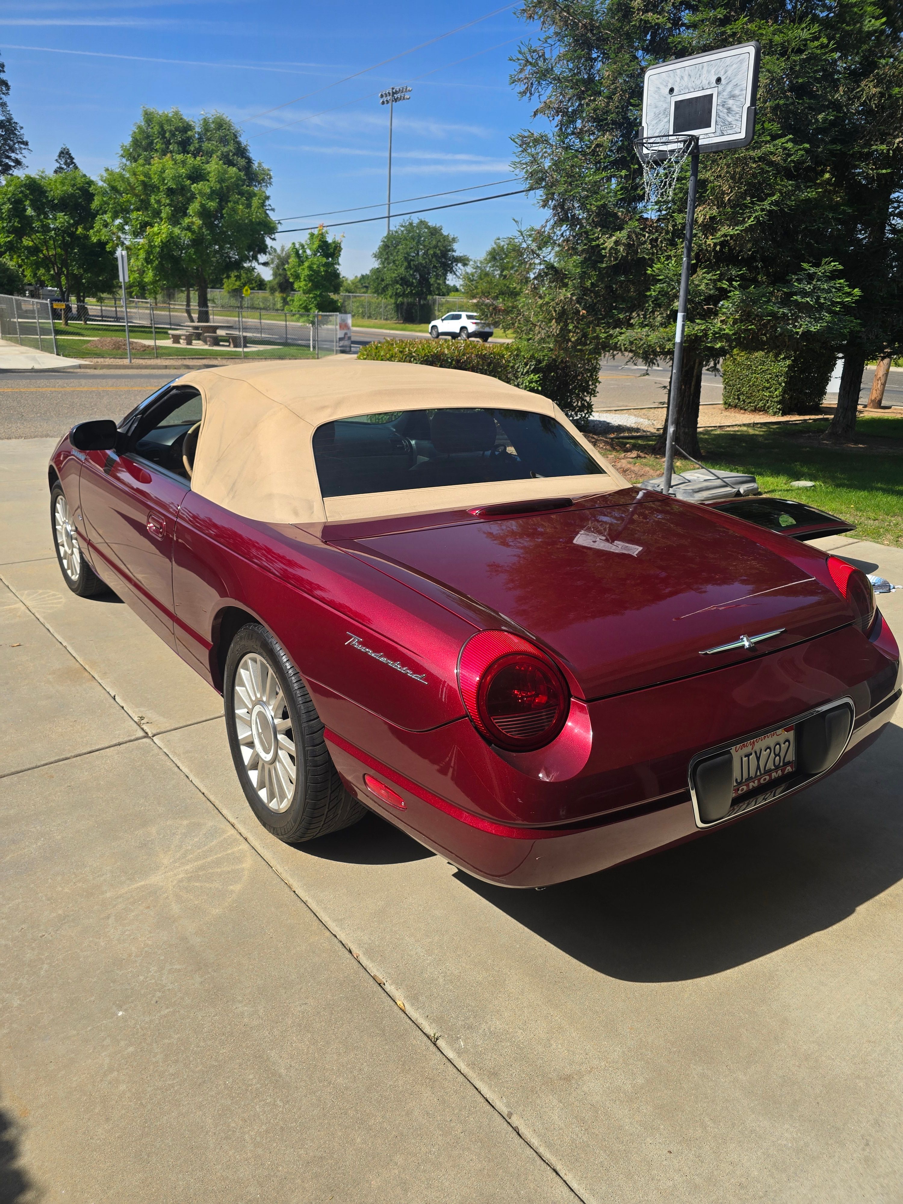 Used 2004 Ford Thunderbird RWD image 26