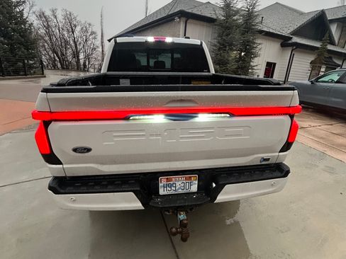 Used 2022 Ford F150 Lightning Platinum image 4