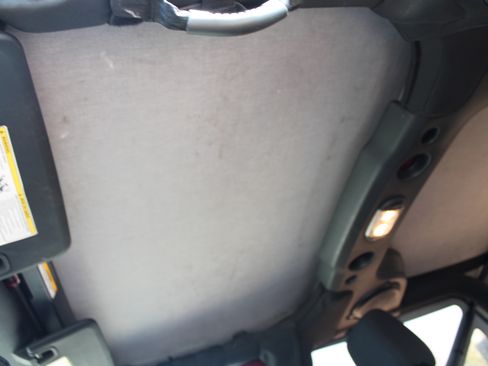 Used 2013 Jeep Wrangler Sport image 9