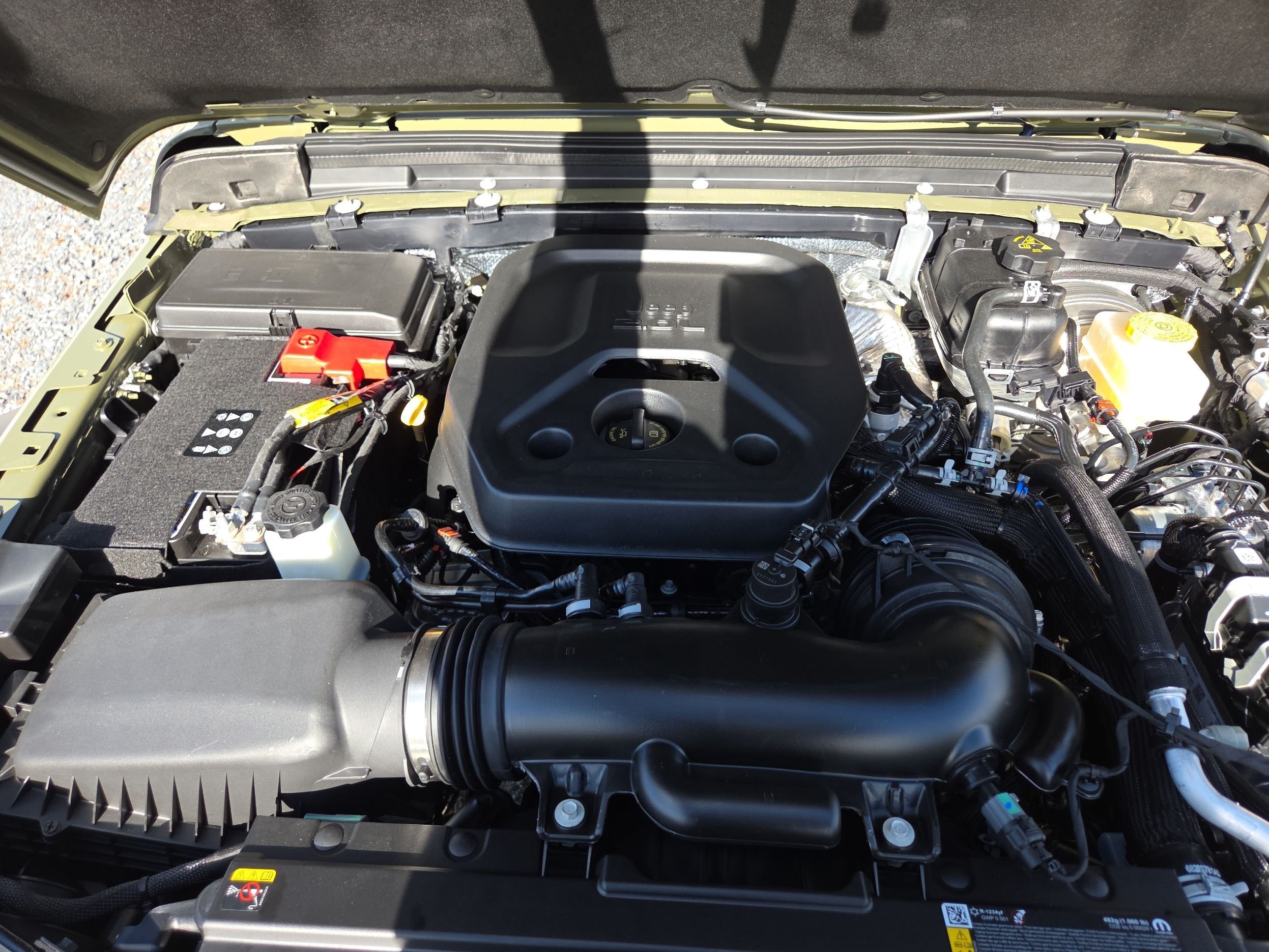 Used 2025 Jeep Wrangler Sport AWD/4WD image 16