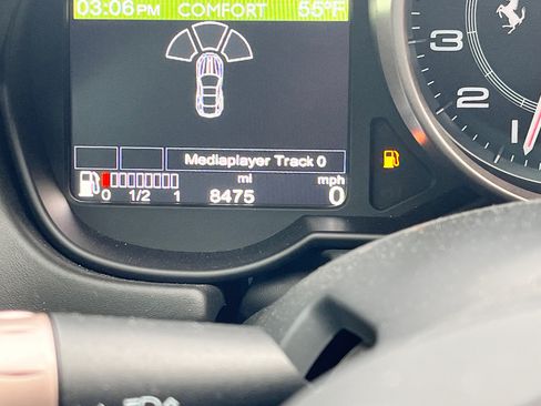 Used 2014 Ferrari California image 11