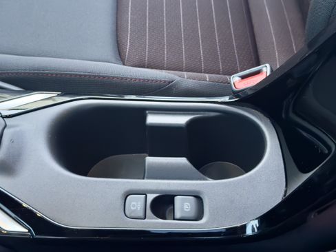 Used 2023 Toyota Corolla SE w/ SE Package image 11