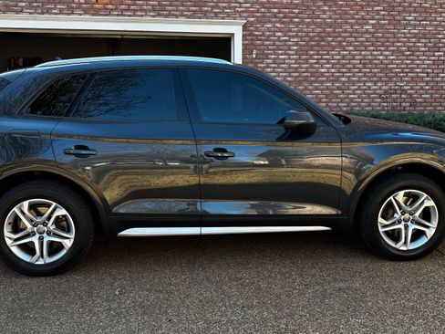 Used 2018 Audi Q5 2.0T Premium image 2