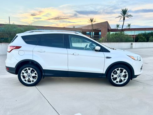 Used 2015 Ford Escape Titanium AWD/4WD image 4