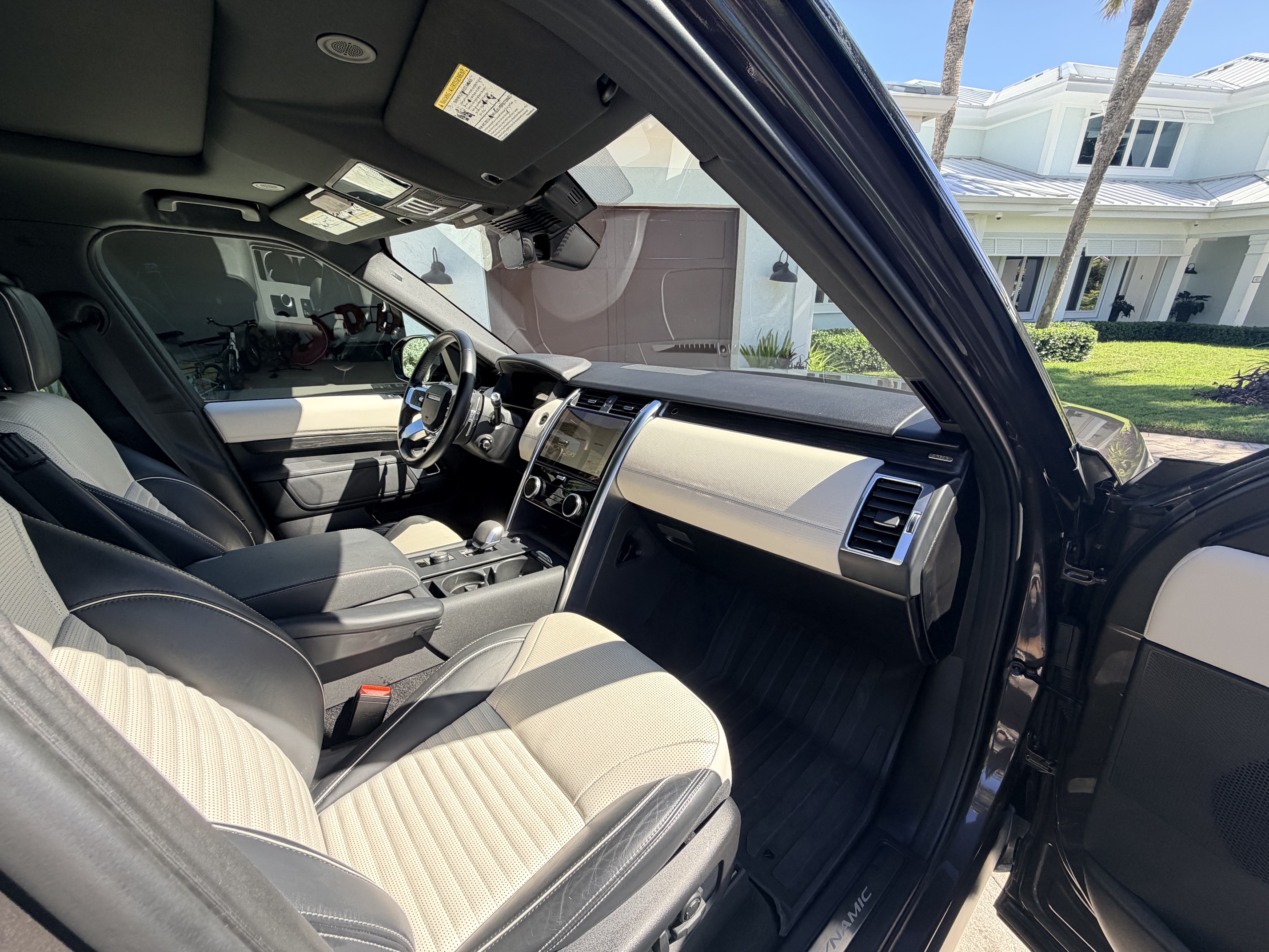 Used 2022 Land Rover Discovery S R-Dynamic AWD/4WD image 22