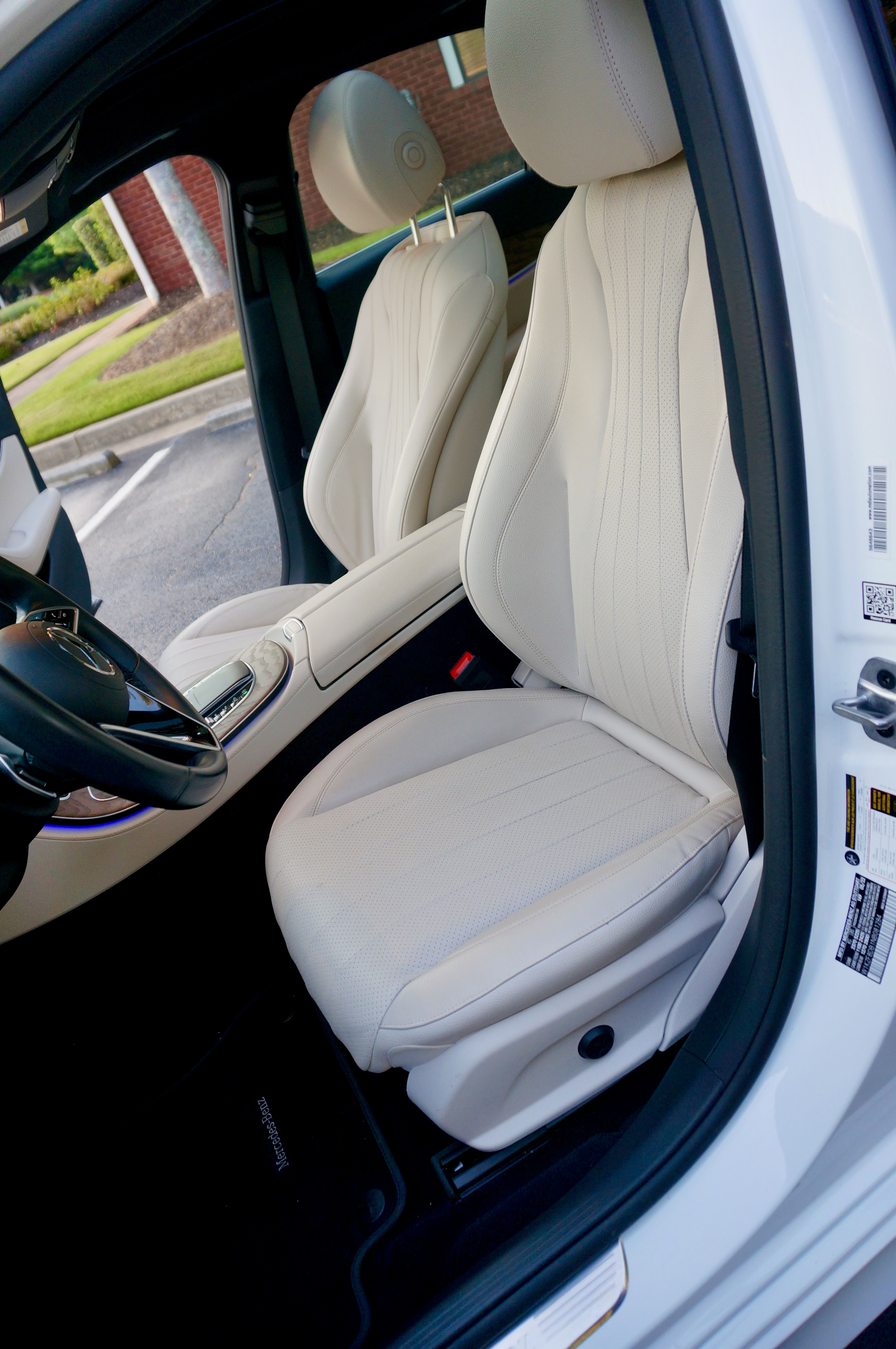 Used 2022 Mercedes-Benz E 350 Sedan image 11