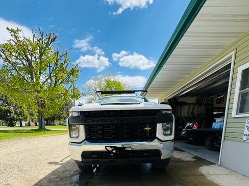 Used 2023 Chevrolet Silverado 2500 W/T w/ WT Convenience Package AWD/4WD image 2