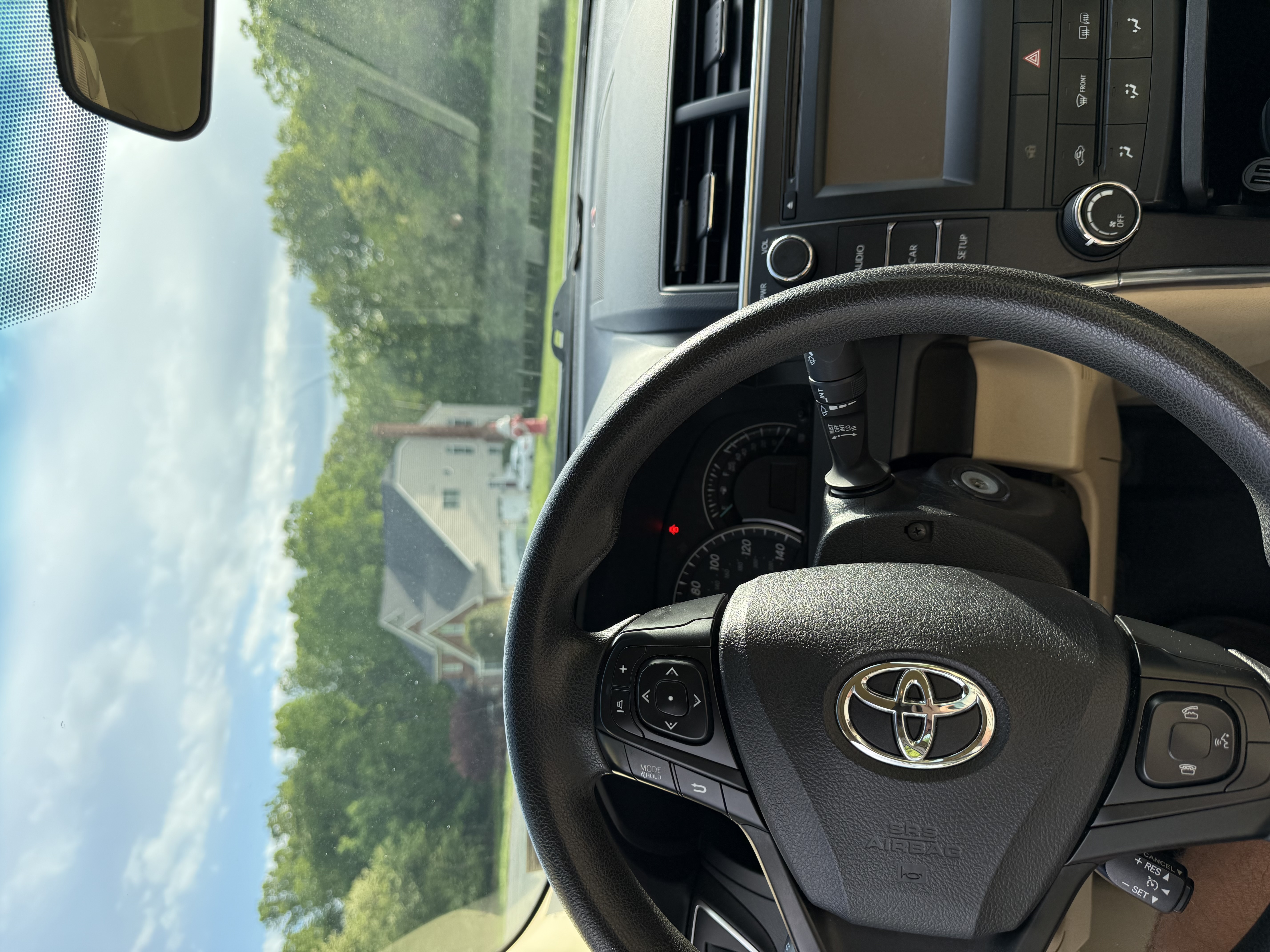 Used 2015 Toyota Camry LE FWD image 7