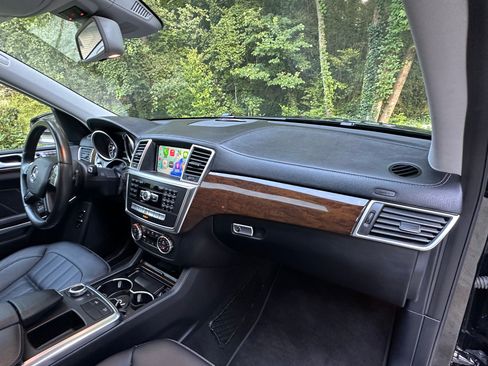 Used 2013 Mercedes-Benz GL 450 4MATIC image 19