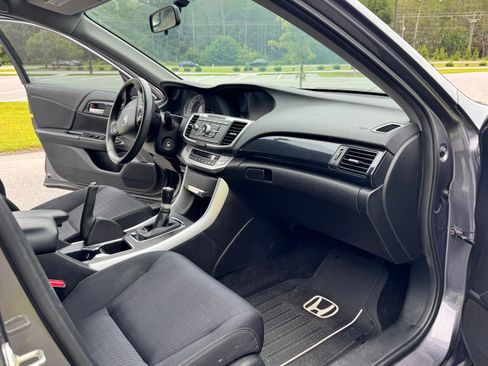 Used 2015 Honda Accord Sport image 17
