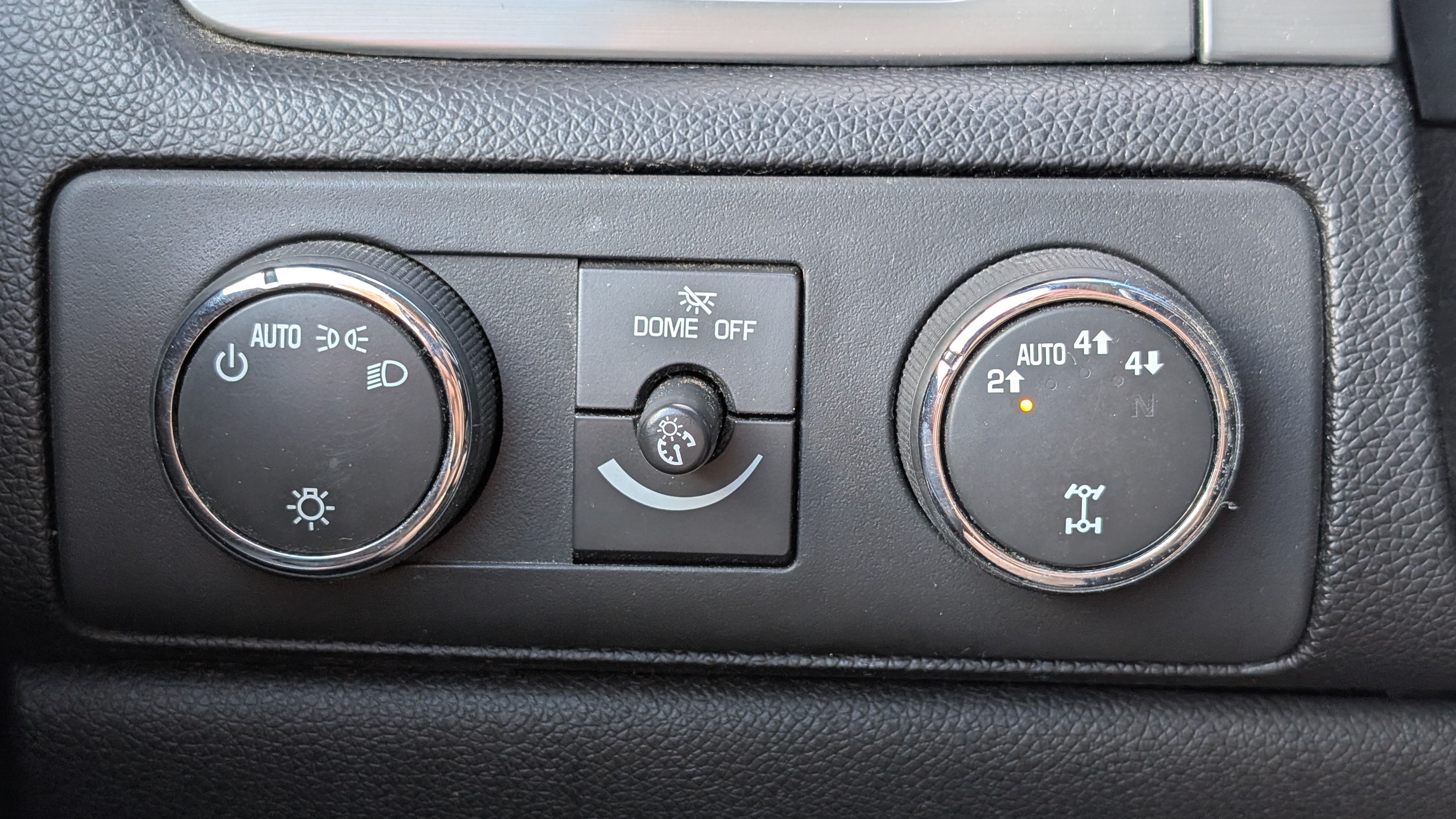 Used 2014 Chevrolet Suburban LS AWD/4WD image 5