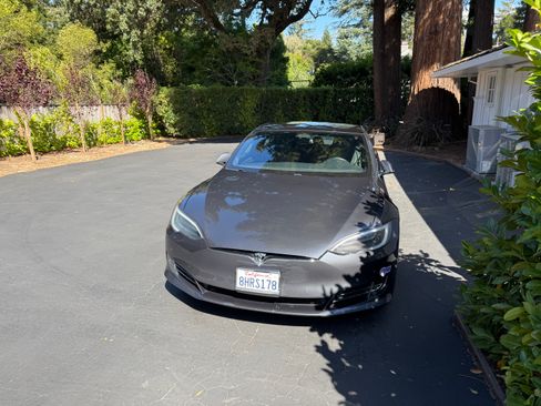 Used 2018 Tesla Model S 100D AWD/4WD image 11