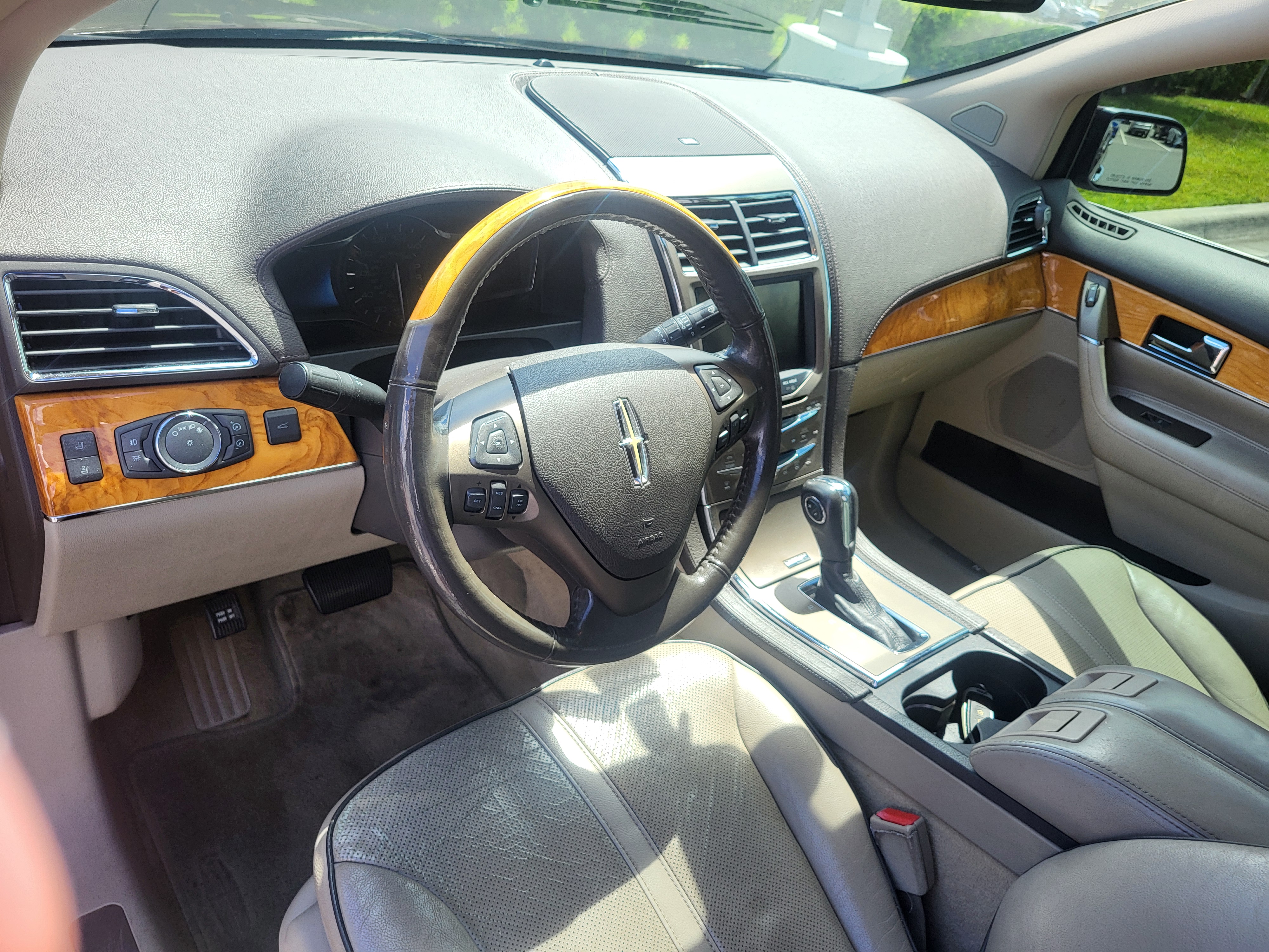 Used 2011 Lincoln MKX 2WD w/ 102A Rapid Spec Order Code image 5