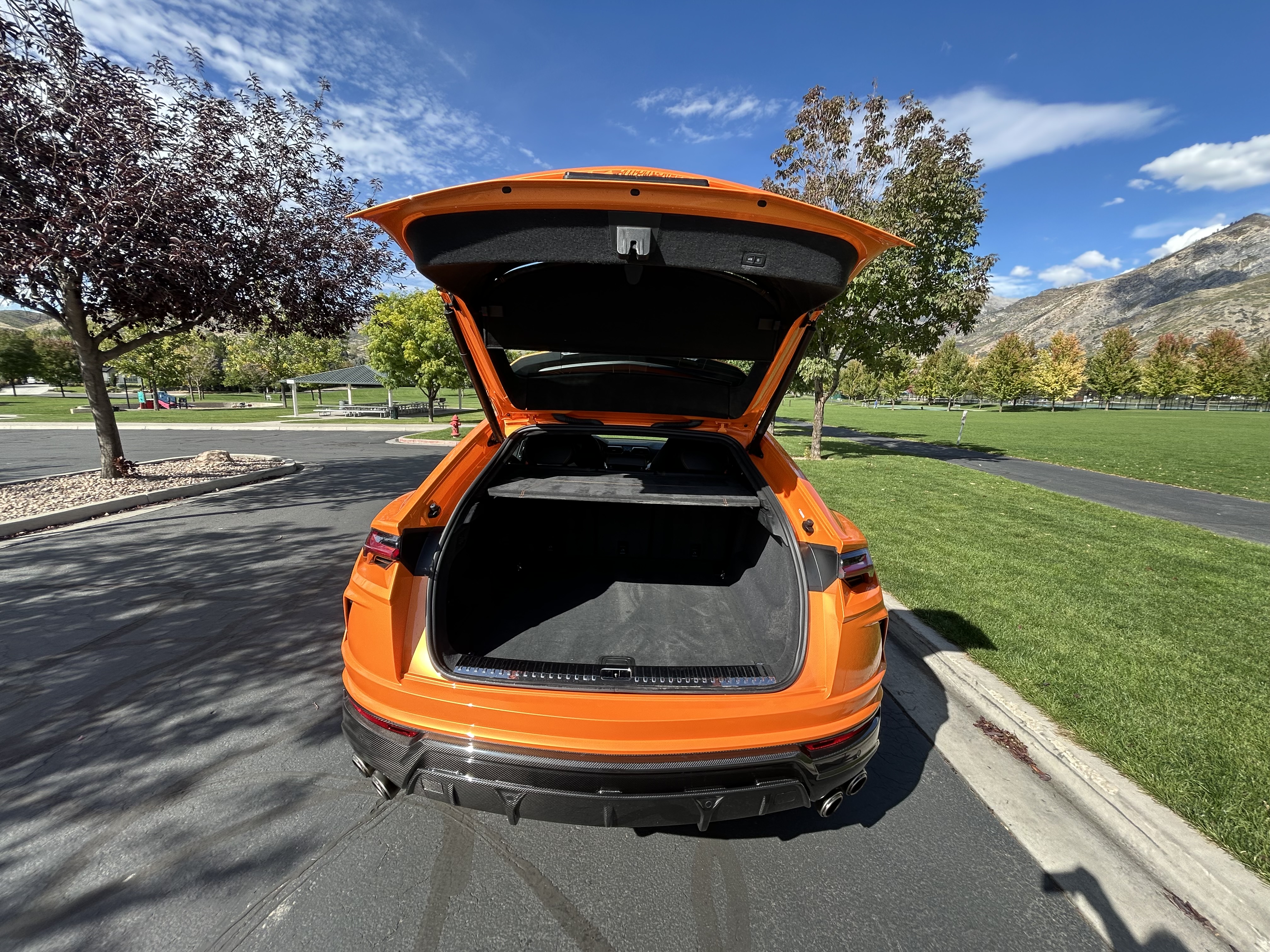Used 2022 Lamborghini Urus AWD/4WD image 16