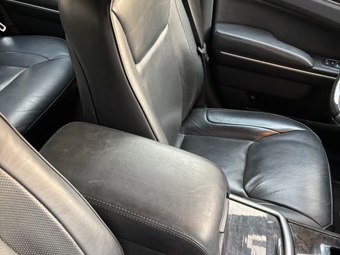 Used 2013 Chrysler 300 C AWD/4WD image 10