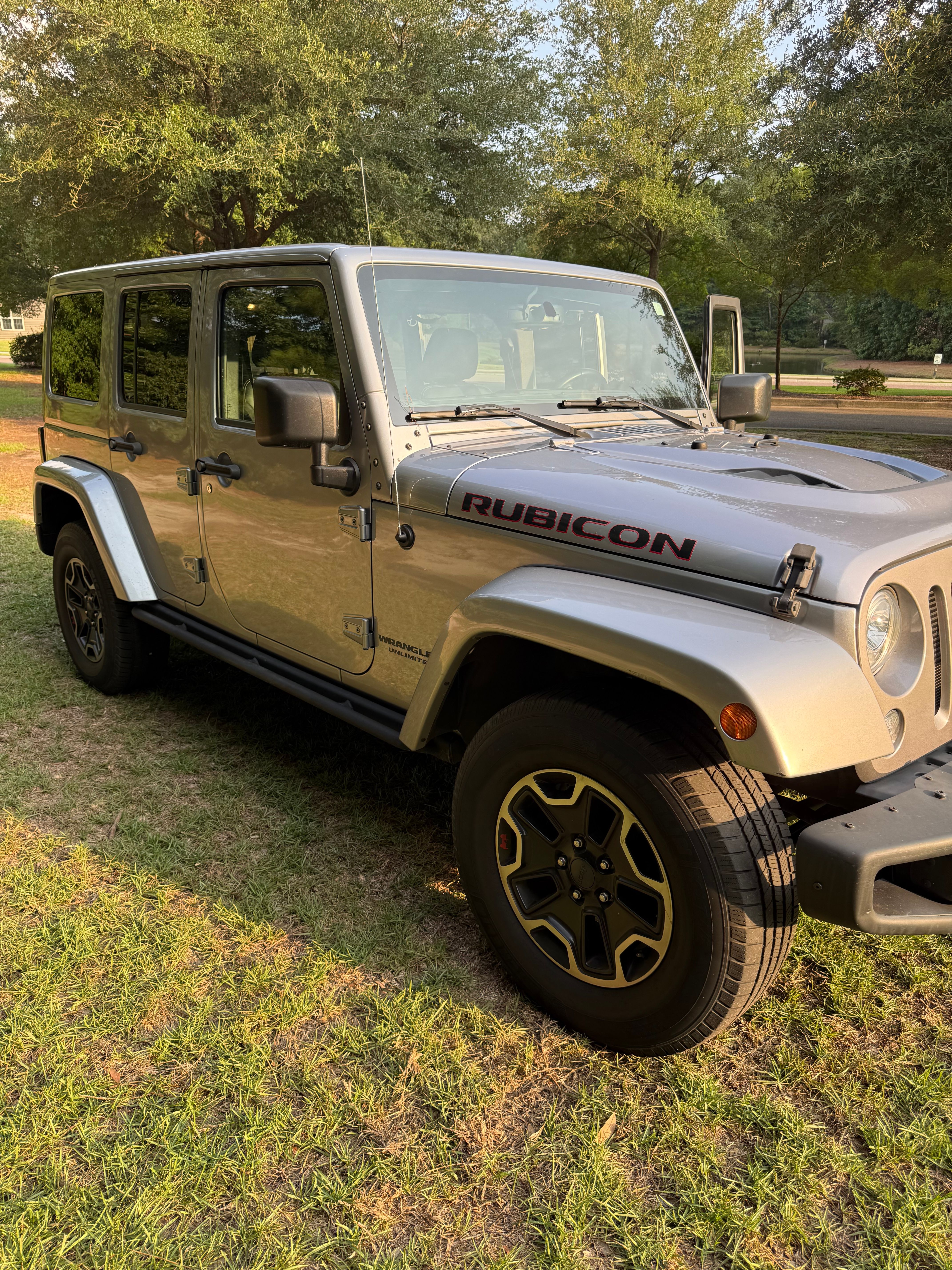 Used 2017 Jeep Wrangler Unlimited Rubicon AWD/4WD image 6