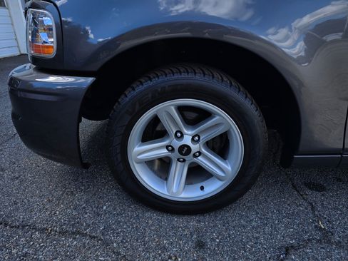 Used 2004 Ford F150 Lightning image 14