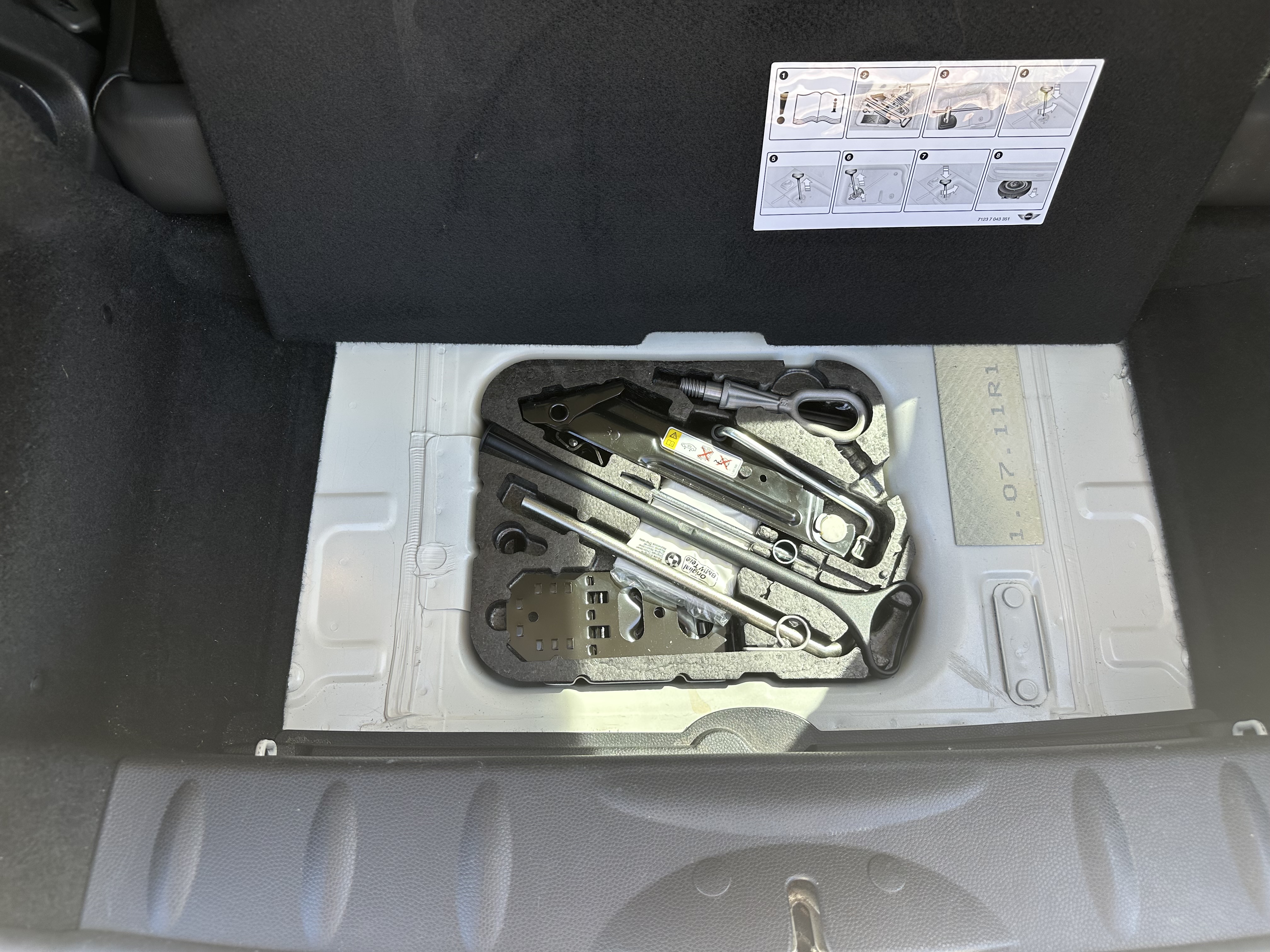 Used 2012 MINI Cooper Hardtop FWD image 5