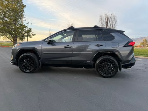 Used 2022 Toyota RAV4 XSE w/ Premium Package AWD/4WD image 8