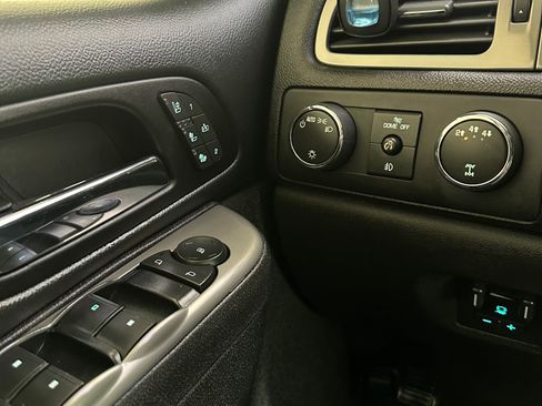 Used 2013 Chevrolet Silverado 2500 LTZ w/ LTZ Plus Package image 4