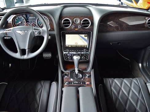 Used 2016 Bentley Flying Spur V8 image 10