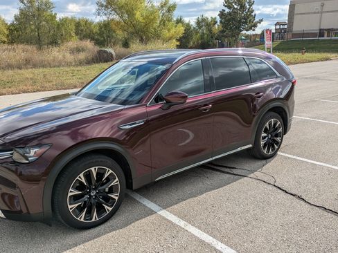 Used 2024 MAZDA CX-90 Plug-In Hybrid w/ Premium Pkg image 9
