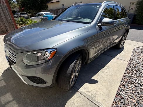 Used 2019 Mercedes-Benz GLC 300 4MATIC image 8