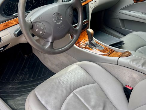 Used 2003 Mercedes-Benz E 320 Sedan image 17