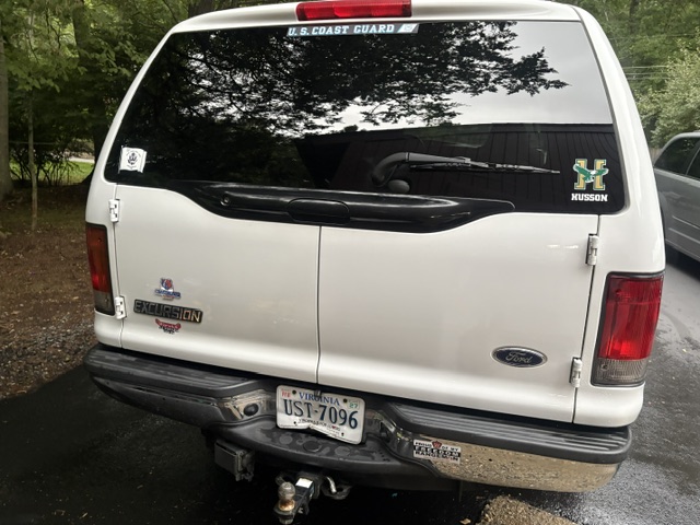 Used 2004 Ford Excursion XLT AWD/4WD image 8