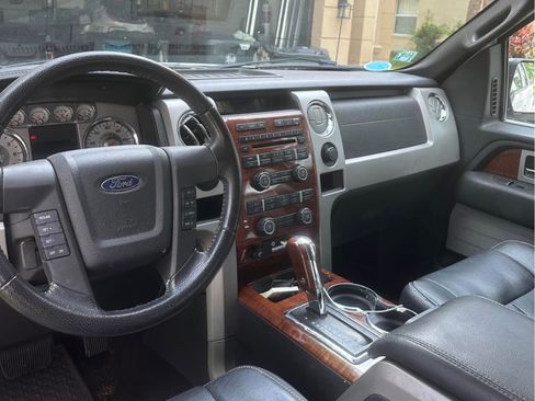 Used 2010 Ford F150 Lariat RWD image 6
